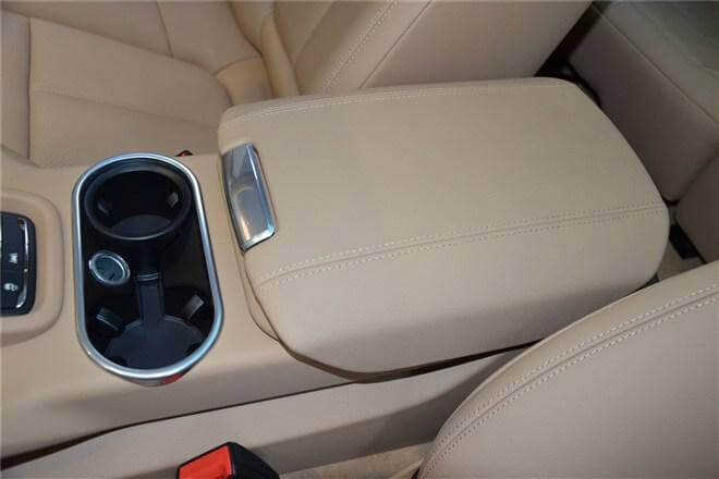 Application de moteur pour l'accoudoir électrique automobile