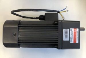 Should the motor use a metal or plastic fan for electric motor-3