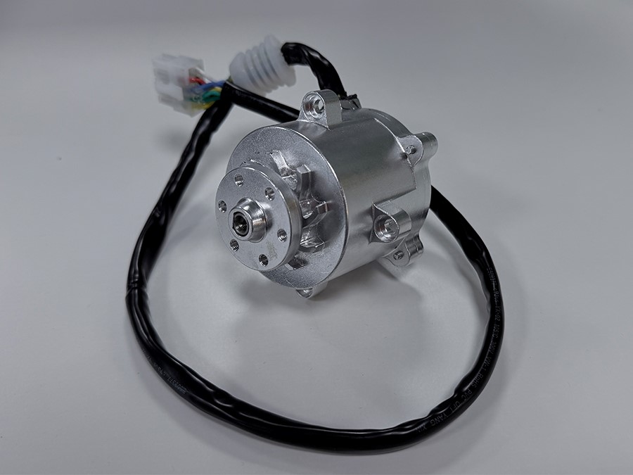 Greensky GSBLD57R90D21 robotic mower blade motor, output end with mounting flange and connector